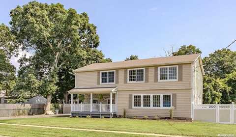 45 Orchard Neck Road, Center Moriches, NY 11934