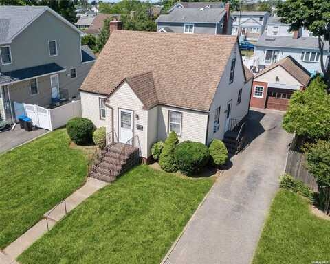 2462 Woodland Avenue, Wantagh, NY 11793