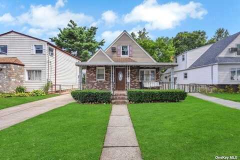 631 10th Avenue, New Hyde Park, NY 11040