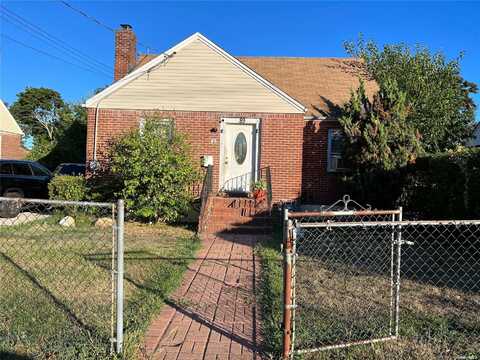 89 Robinwood Avenue, Hempstead, NY 11550