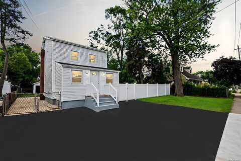 2374 N Jerusalem Road, North Bellmore, NY 11710