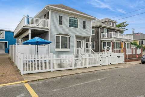 7 Delaware Avenue, Long Beach, NY 11561