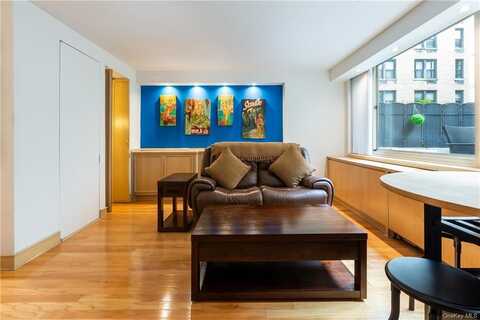 301 E 78th Street, New York, NY 10075