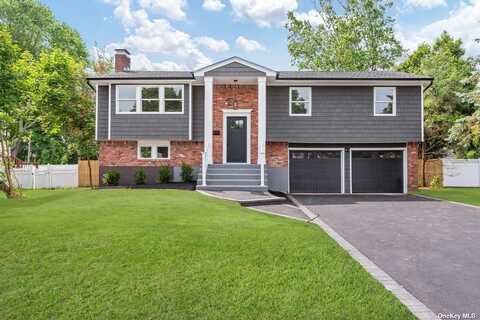 20 Pebble Place, Commack, NY 11725