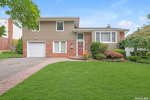 26 Michael Drive, Old Bethpage, NY 11804