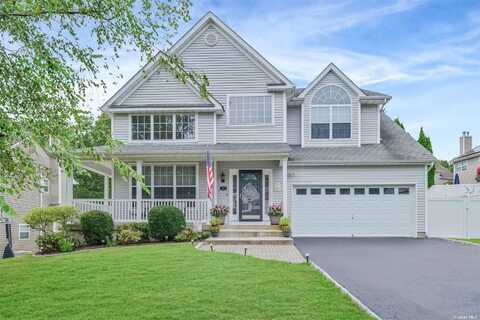 27 Shady View Crossing, Manorville, NY 11949