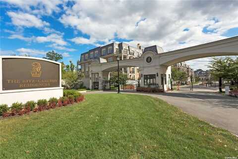 3000 Royal Court, North Hills, NY 11040