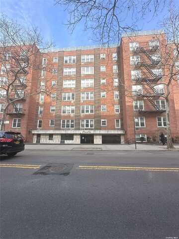 142-15 Franklin Ave, Flushing, NY 11355