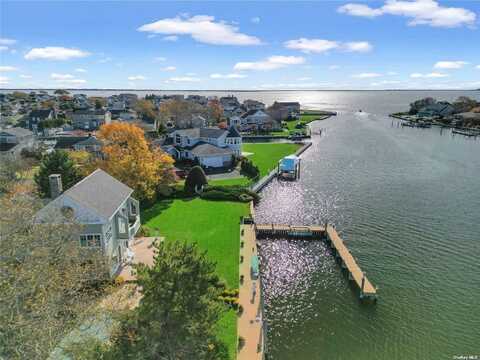 501 Bay 5th Street, West Islip, NY 11795