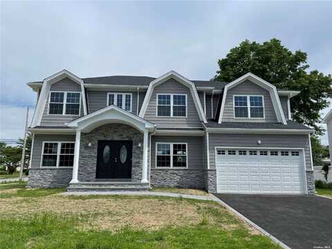 130 Syosset Woodbury Road, Syosset, NY 11791