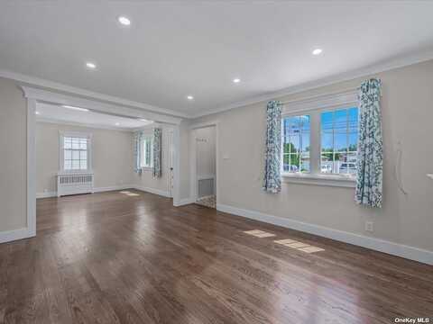 119 Goldenrod Avenue, Franklin Square, NY 11010