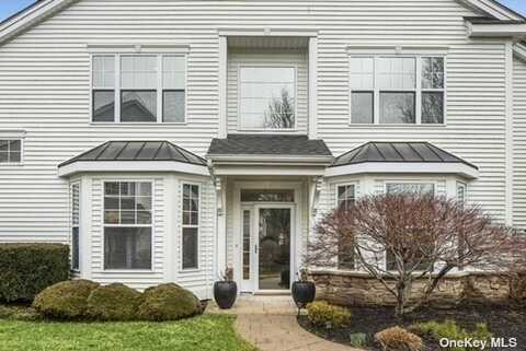 17 Concerto Court, Eastport, NY 11941