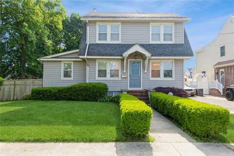 308 Washington Avenue, Bellmore, NY 11710