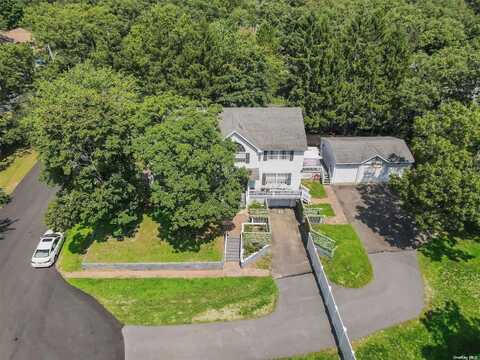 275 Helme Avenue, Miller Place, NY 11764