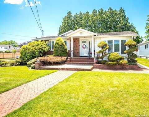 168 N Beech Street, Massapequa, NY 11758