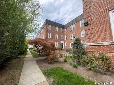 230 Central Avenue, Lawrence, NY 11559