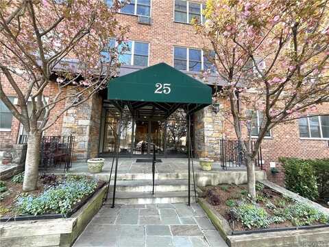 25 Franklin Avenue, White Plains, NY 10601