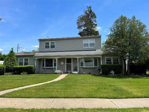 19 Stone Lane, Levittown, NY 11756