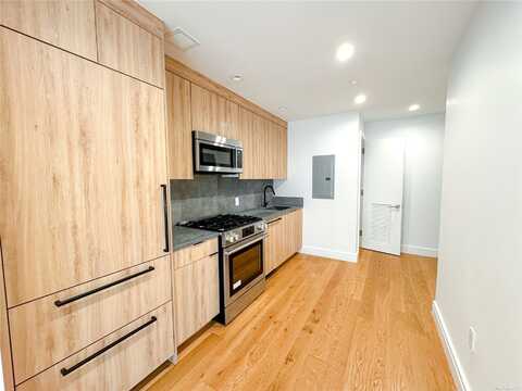 42-02 Crescent Street, Long Island City, NY 11101