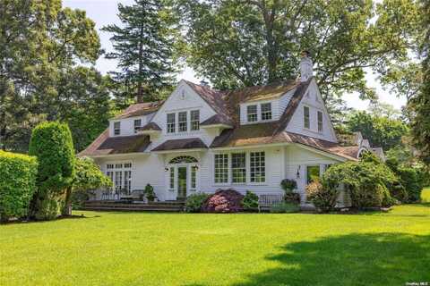 1 Lilac Dr, Stony Brook, NY 11790