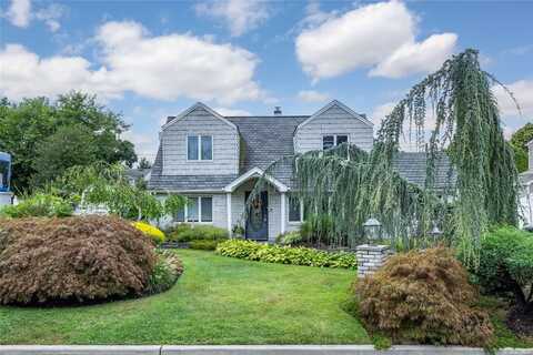 355 Ivy Avenue, Westbury, NY 11590