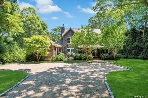 22 West Gate Road, Wainscott, NY 11975