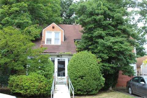 35 High Pl, Freeport, NY 11520