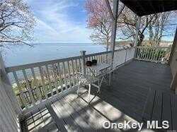 241 12th Avenue, Sea Cliff, NY 11579