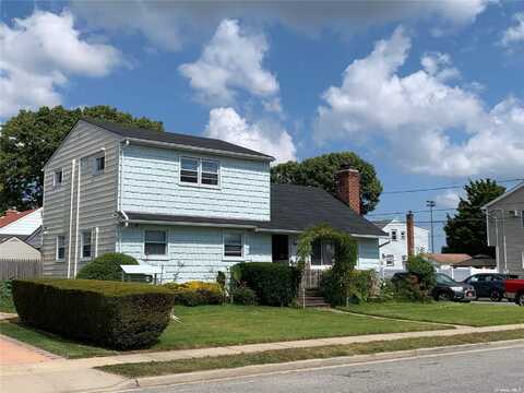 182 Sycamore Avenue, Bethpage, NY 11714