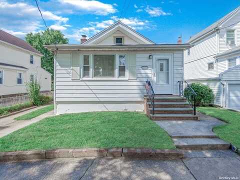 86-40 257th Street, Floral Park, NY 11001