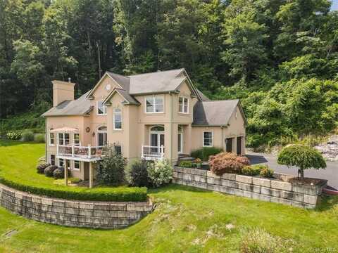 101 Old Indian Trail, Milton, NY 12547