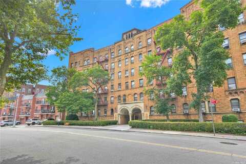 83-44 Lefferts Blvd, Kew Gardens, NY 11415