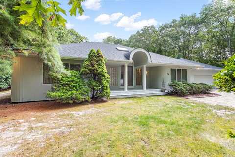 26 Deer Path, Quogue, NY 11959