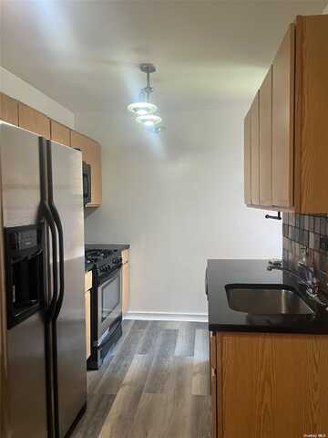 87-10 34 Ave, Jackson Heights, NY 11372