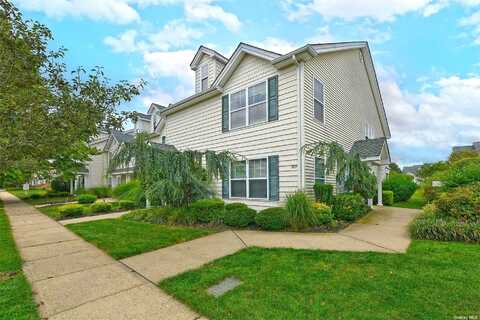 107 Brattle Circle, Melville, NY 11747