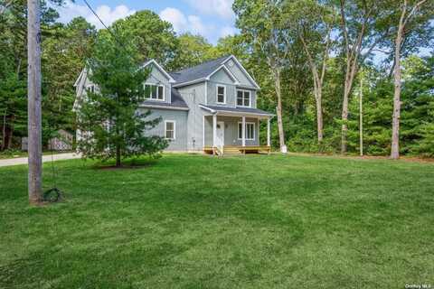 12 Dew Flag Road, Ridge, NY 11961