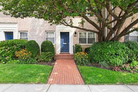 413 Merrick Rd, Rockville Centre, NY 11570