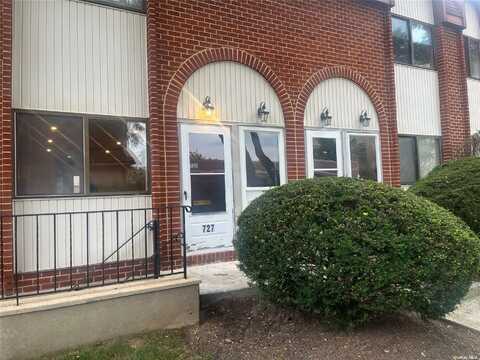 727 Chestnut Street, Cedarhurst, NY 11516