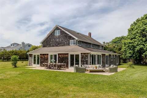 6 Cricket Path, Remsenburg, NY 11960