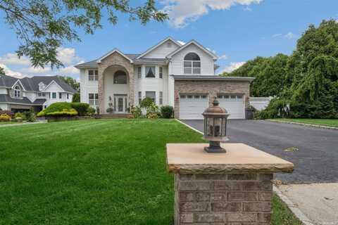 19 Poplar Lane, Commack, NY 11725