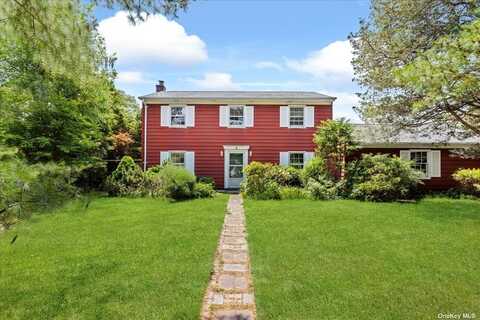 2 Ludlow Lane, Hampton Bays, NY 11946