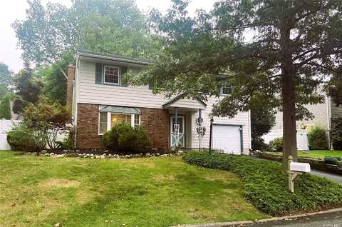 3 Mickey Court, Huntington Station, NY 11746