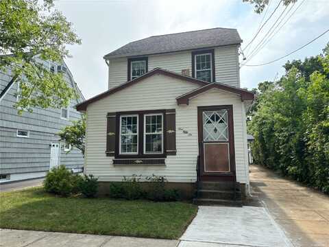 156 Capitol Avenue, Williston Park, NY 11596