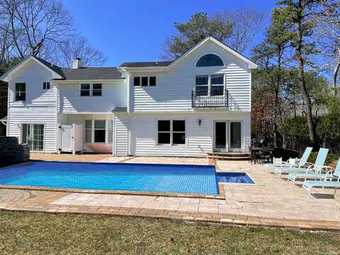 36 Bridle Path Path, Westhampton Beach, NY 11978