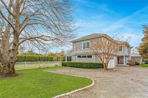 13 Quogo Neck Lane, Quogue, NY 11959