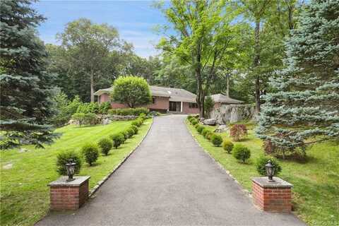 5 Warren Place, Armonk, NY 10504