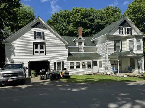 9 High Street, Dexter, ME 04930