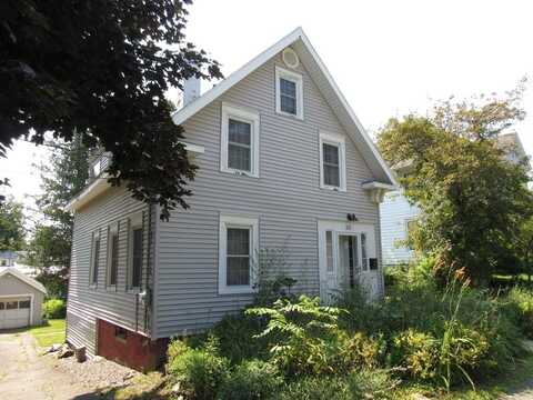 23 Pond Street, Orono, ME 04473