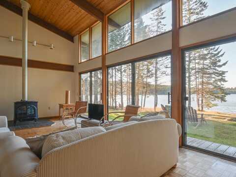 89 Island Retreat Road, Swans Island, ME 04685