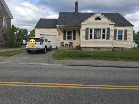 36 Royal Street, Winthrop, ME 04364